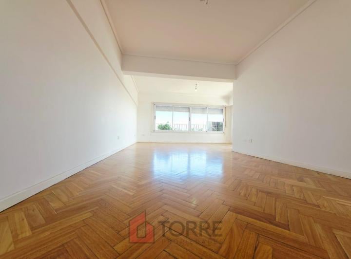 Departamento · 102m² · 4 Ambientes · 2 Cocheras
