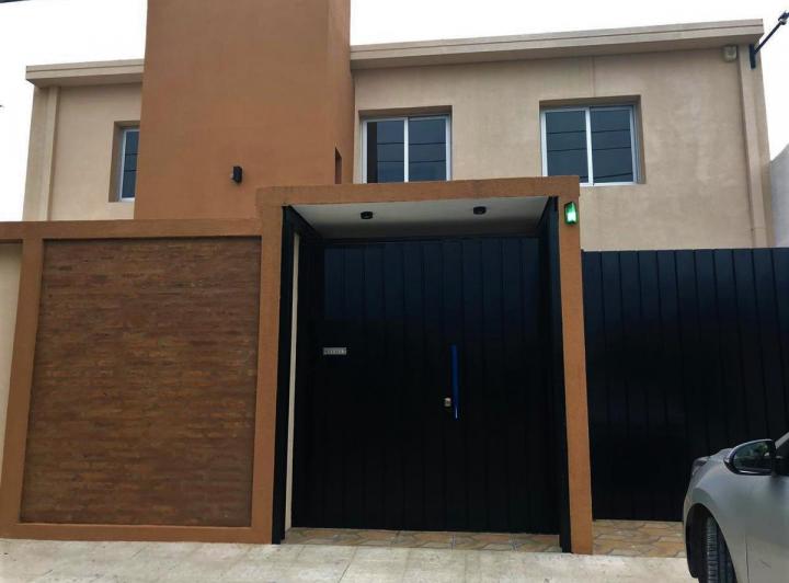 Casa · 76m² · 4 Ambientes · 1 Cochera