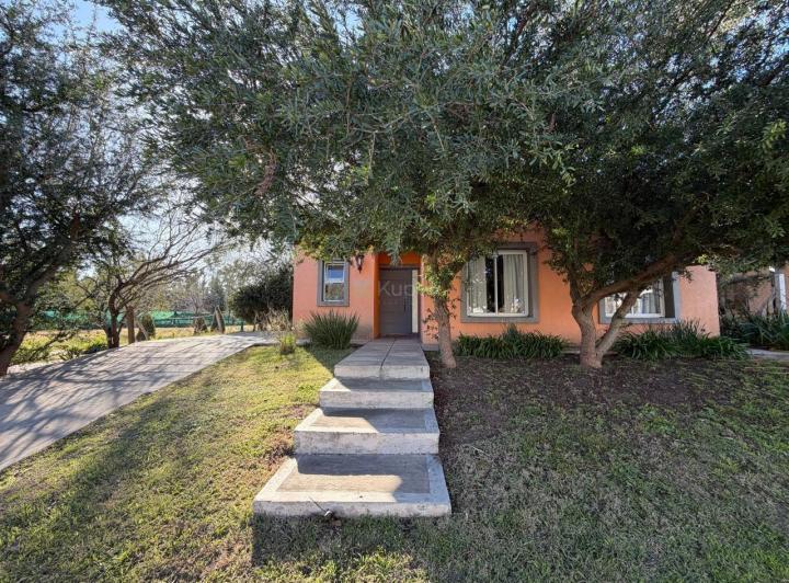 Casa · 103m² · 4 Ambientes · 1 Cochera