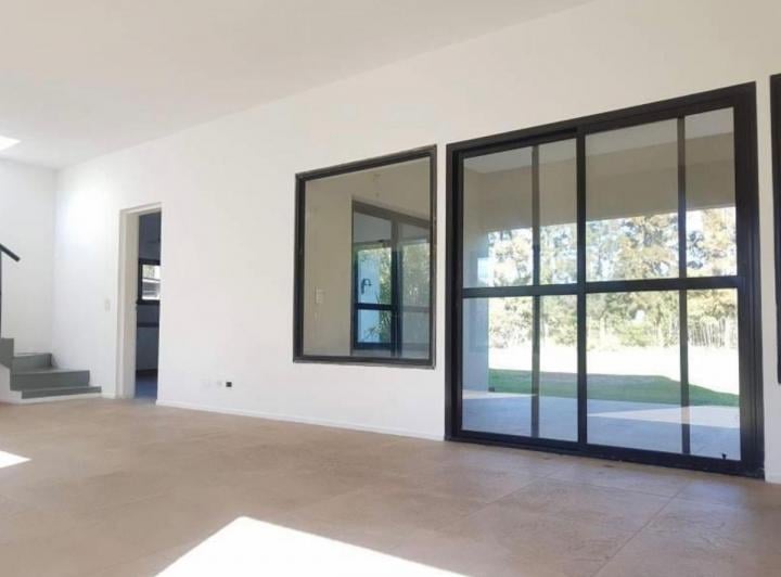 Casa · 170m² · 5 Ambientes