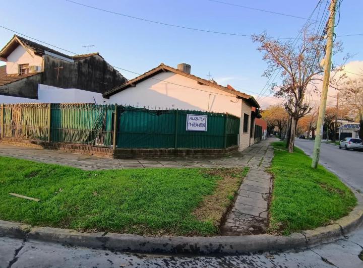 Casa · 140m² · 2 Dormitorios · 1 Cochera