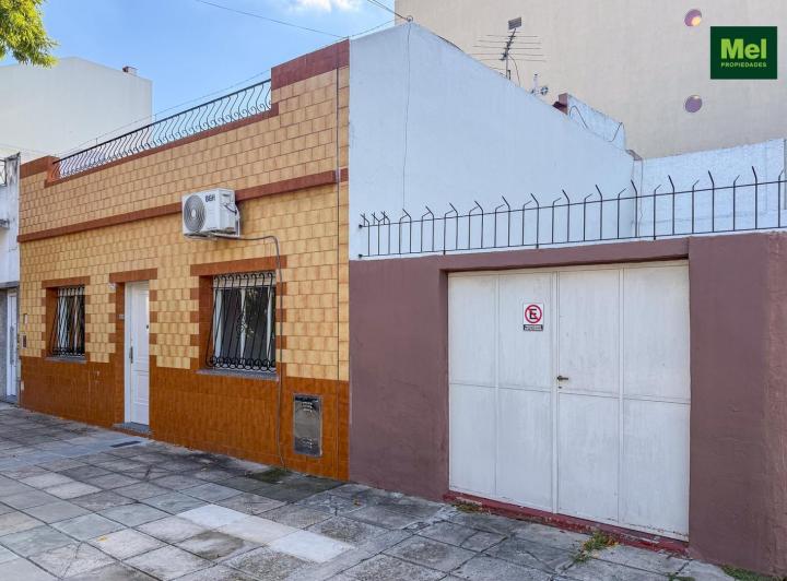 Casa · 72m² · 3 Ambientes · 3 Cocheras