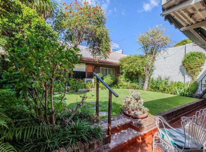 Casa · 276m² · 6 Ambientes · 1 Cochera