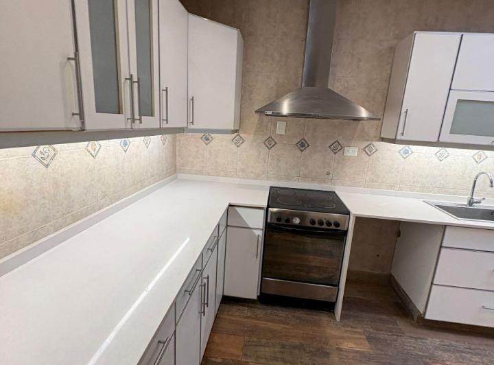 Casa · 214m² · 4 Ambientes · 2 Cocheras