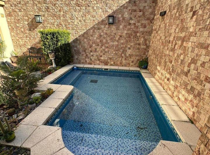 Casa · 250m² · 5 Ambientes · 3 Cocheras
