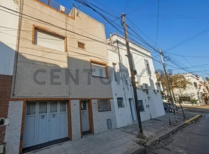 Casa · 99m² · 4 Ambientes · 1 Cochera