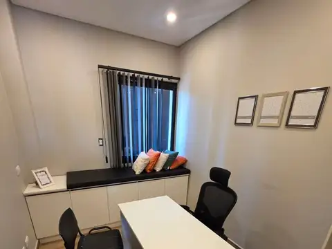 Oficina en Alquiler en Coronel Dorrego, Guaymallén