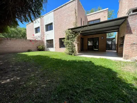 Casa en Alquiler en Arguello, Córdoba