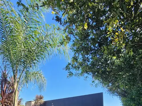 Local en Alquiler en Arroyo Seco, Rosario