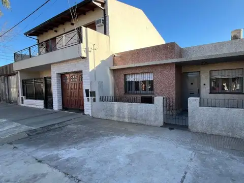 Casa en Venta en Azcuenaga, Rosario