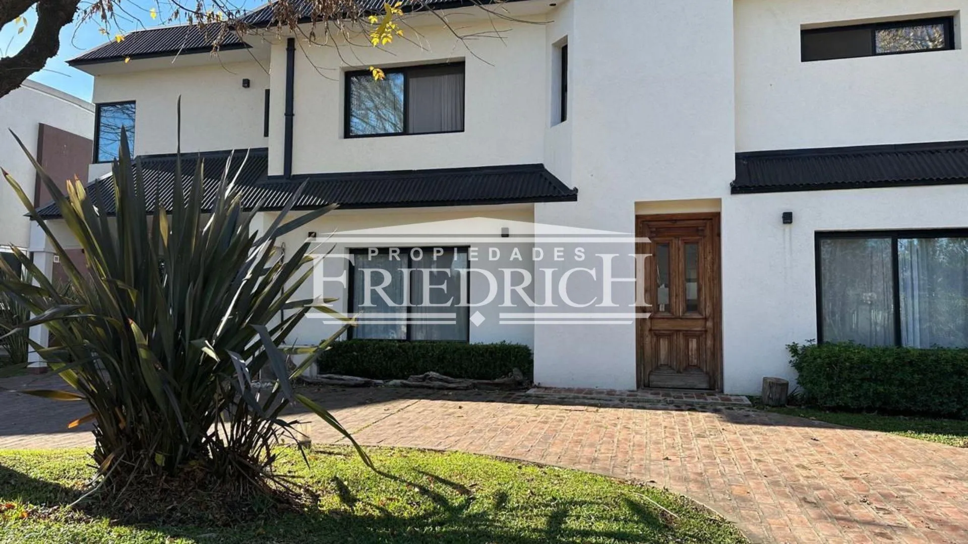 Casa en VENTA - Club de Campo San Patricio-Moreno