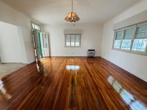 Casa en Alquiler en Remedios de Escalada, Partido de Lanús