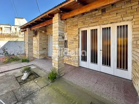 Casa en Venta en Villa Elvira, Partido de La Plata