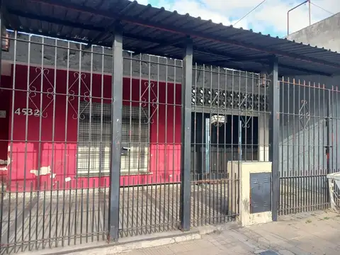 Casa en Venta en Isidro Casanova, Partido de La Matanza