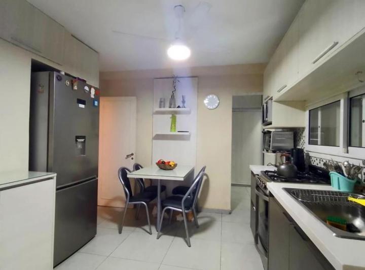 Departamento · 104ha · 4 Ambientes · 2 Cocheras
