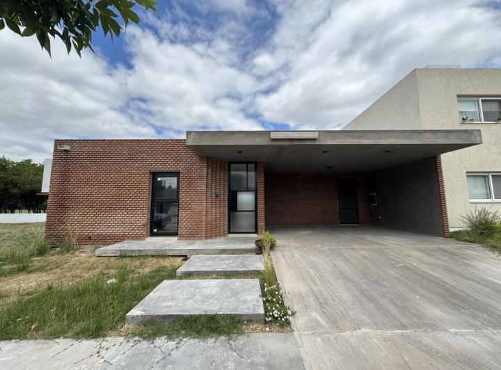 Casa · 200m²