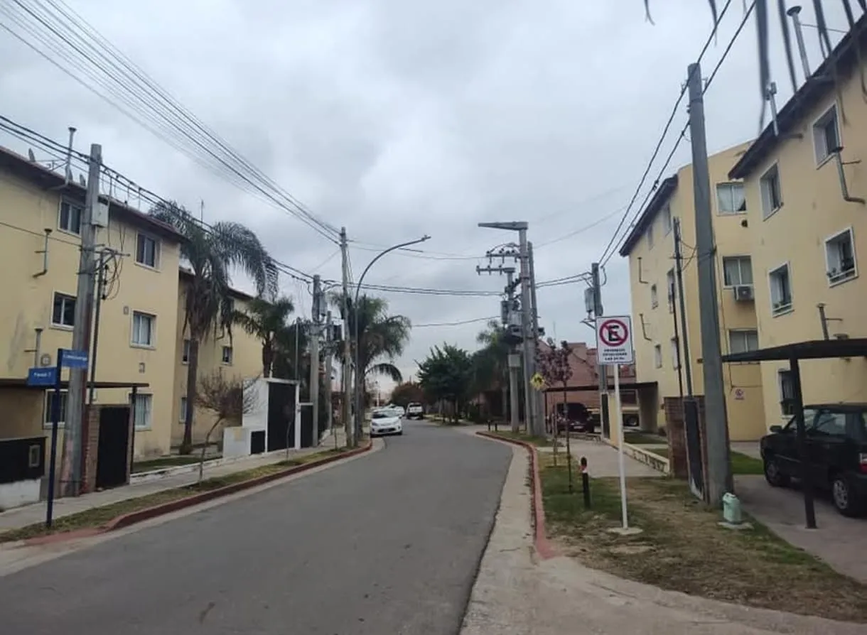 PALMAS DE CLARET! BARRIO CERRADO! 2 DOR! COC/SEP!