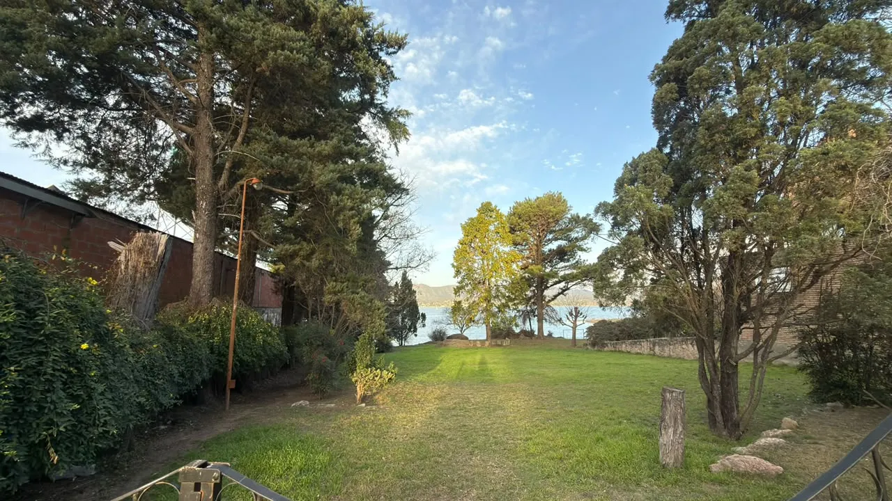 Exclusivo Lote de 1.000 m² con Costa Propia sobre el Lago San Roque | Vista e Inserción Única