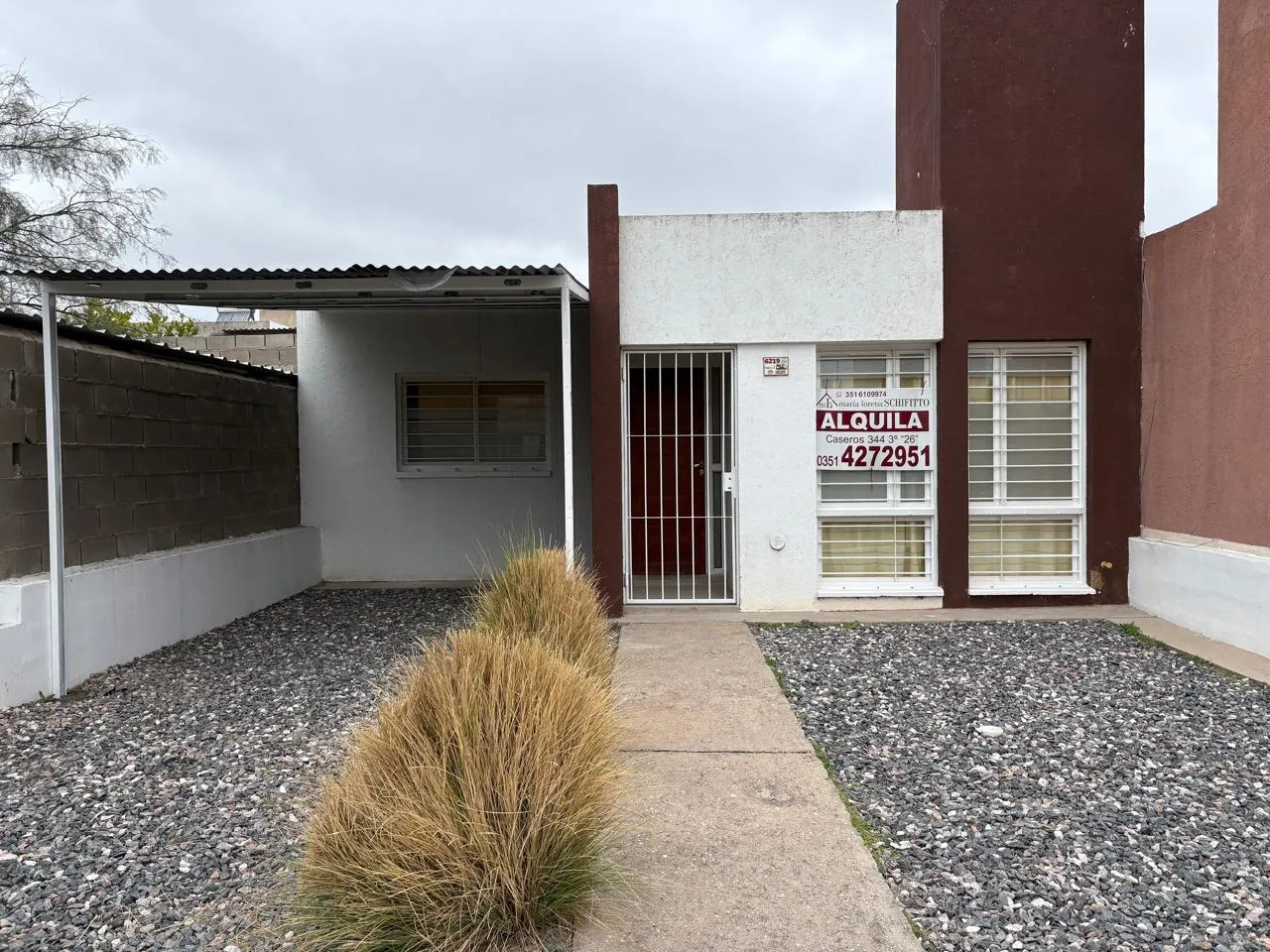 OPORTUNIDAD!!! CASA MUY COMODA EN BARRIO FAMILIAR