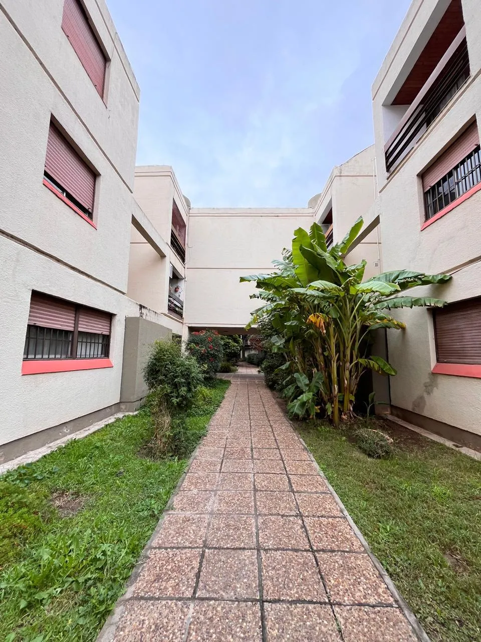 VENTA 3 DORM A MTS COLON Y SAGRADA FLIA TERRAZAS DEL CERRO CON COCHERA