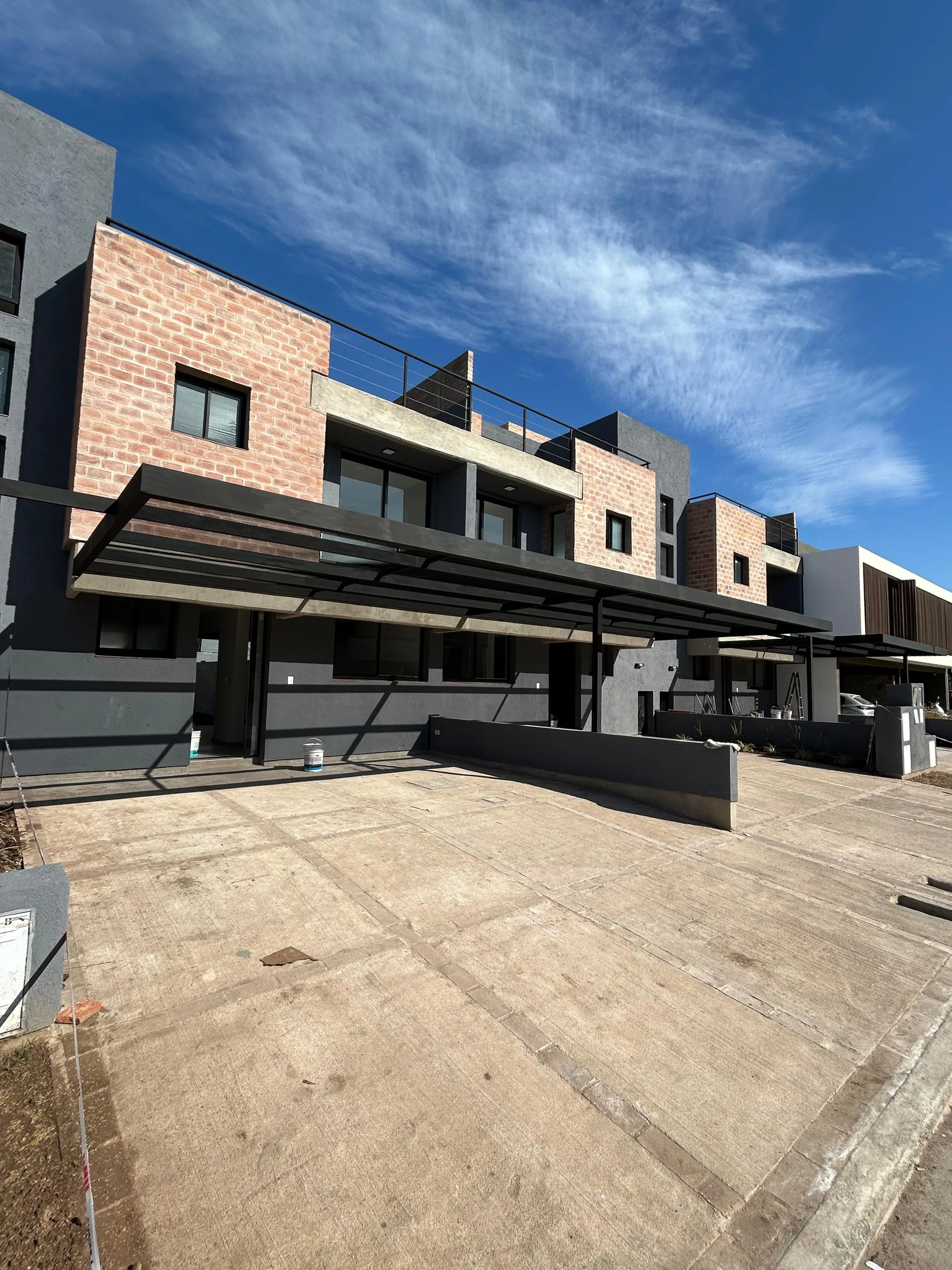 CAÑUELAS CHICO DUPLEX A ESTRENAR EN ALQUILER