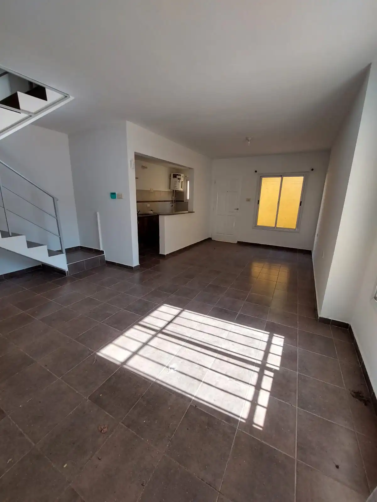 ALQUILER DPTO. 2 DORM. BARRIO VILLA AZALAIS