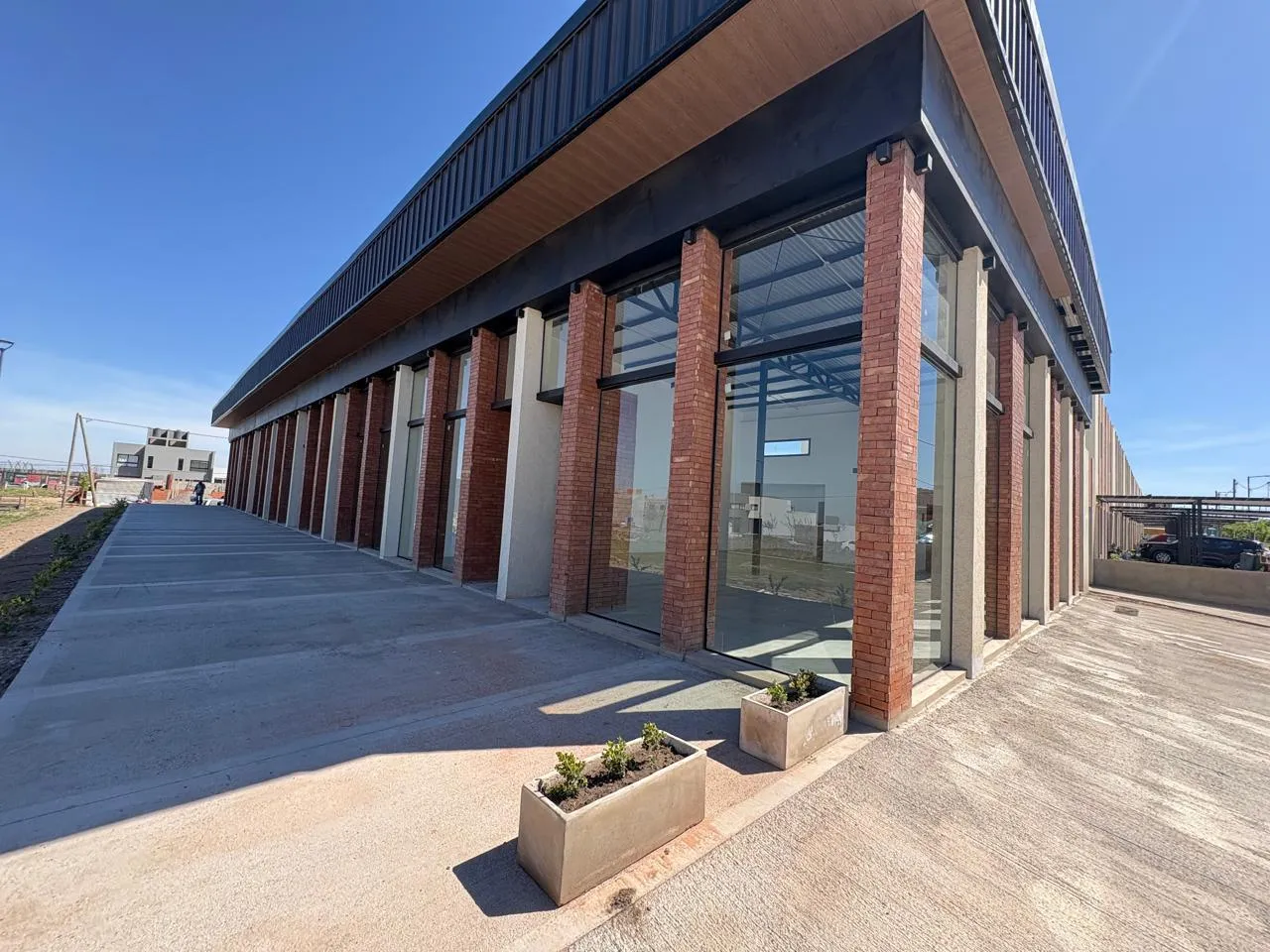 ALQUILER LOCAL COMERCIAL ESQUINA EN DOCTA IMPERDIBLE