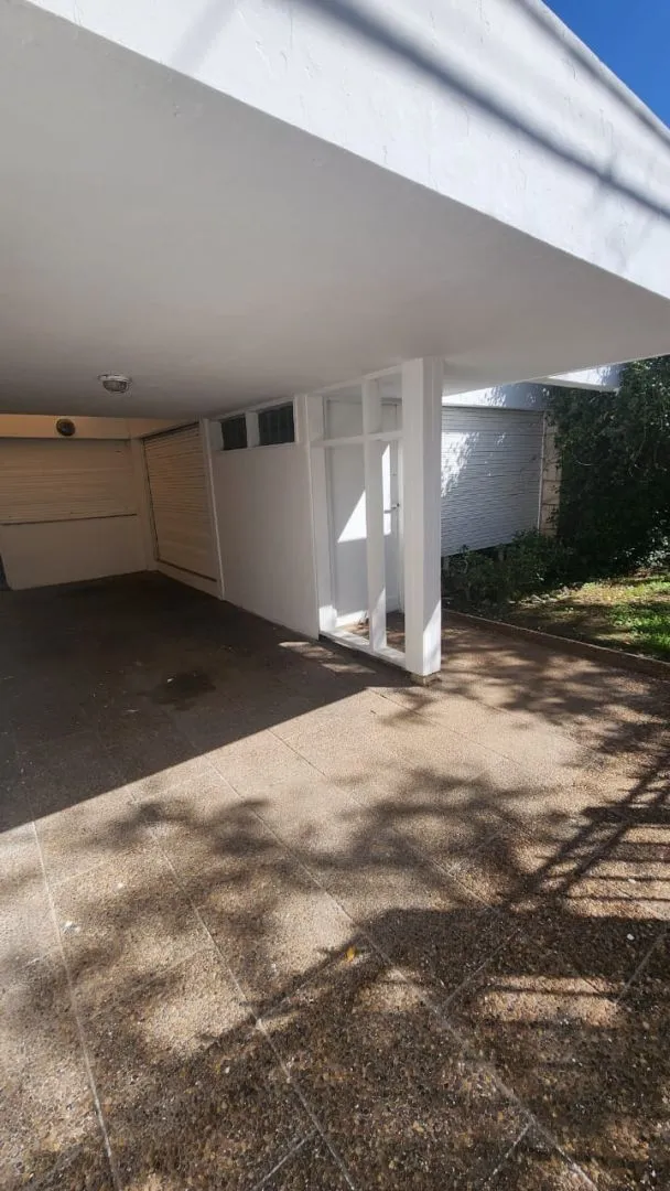 CASA EN ALQUILER - GRAL PAZ