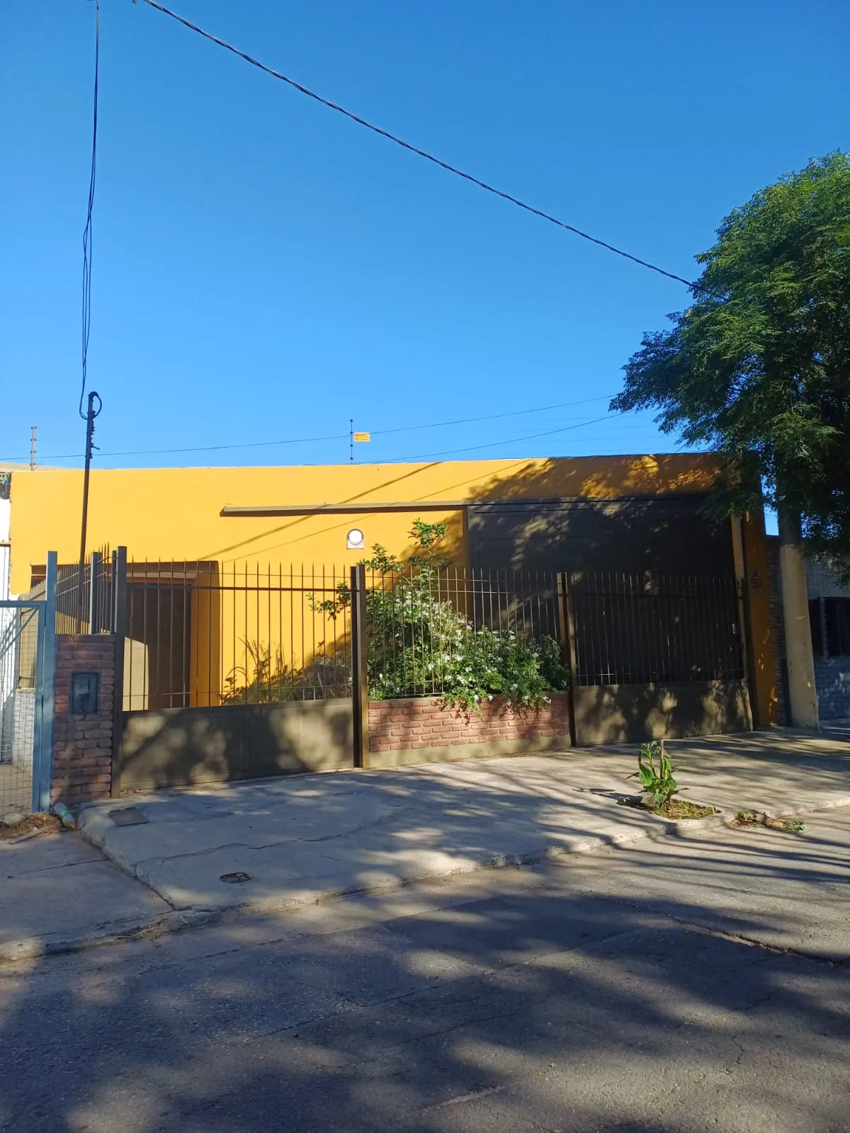 Galpón En Venta Con Oficinas Y Doble Ingreso