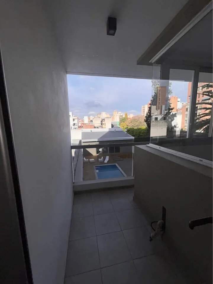 VENTA  DEPARTAMENTO DE 1 DORMITORIO  ZONA SHOPPING