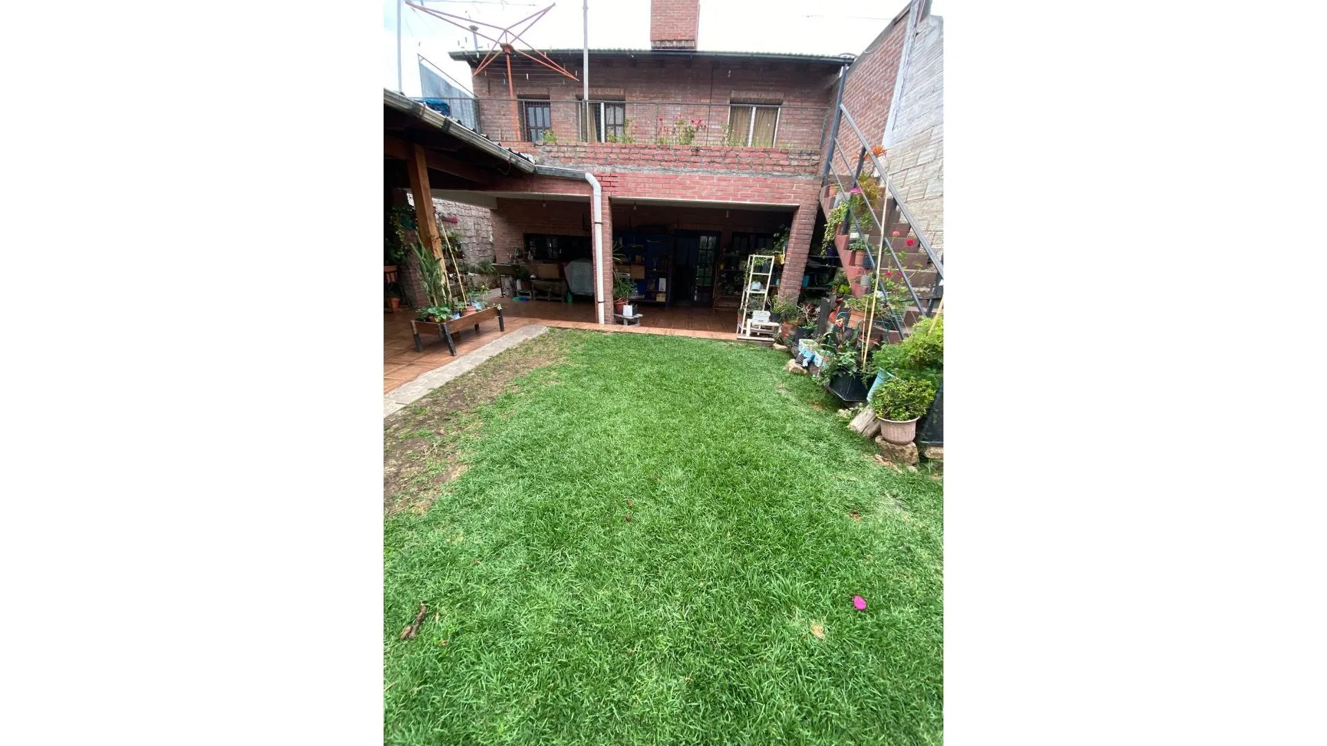 Muy linda casa Vta 4 dor bcon/qcho/jard Piedra Buen G. Bourg