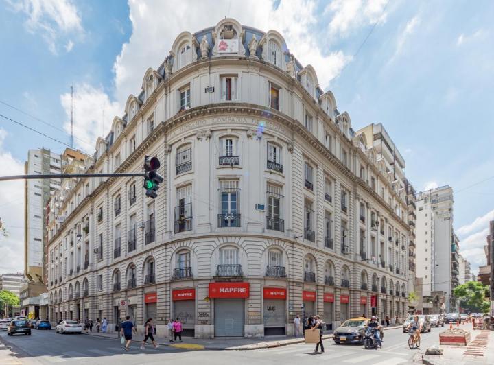 Departamento · 200m² · 12 Ambientes