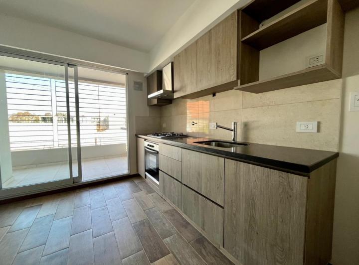 Departamento · 80m² · 5 Ambientes · 1 Cochera