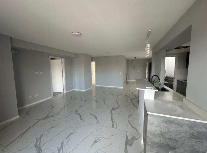 Departamento · 97m² · 5 Ambientes · 1 Cochera