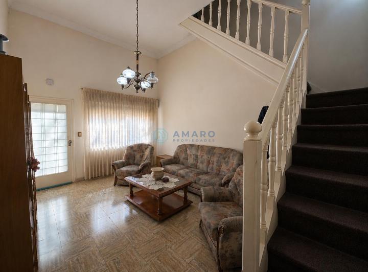 Casa · 130m² · 4 Ambientes · 1 Cochera