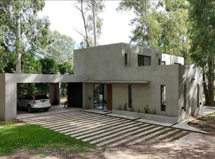 Casa · 280m² · 5 Ambientes · 2 Cocheras