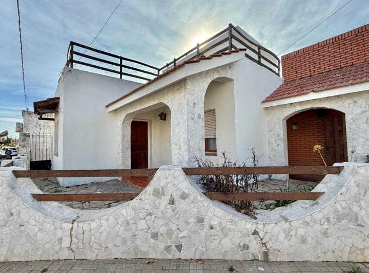 Casa · 214m² · 5 Ambientes