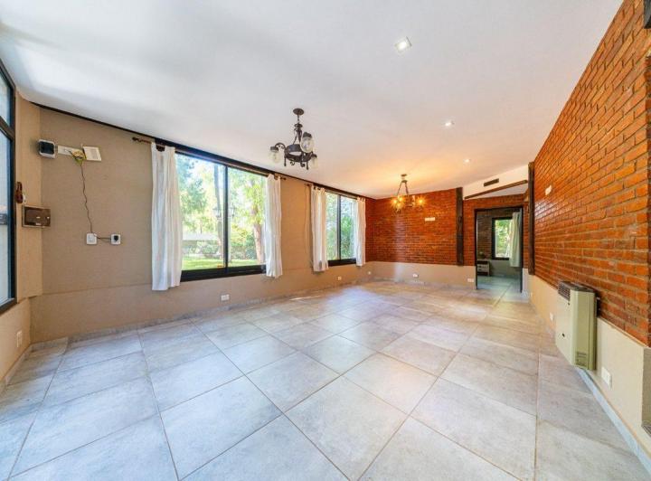 Casa · 171m² · 4 Ambientes · 2 Cocheras