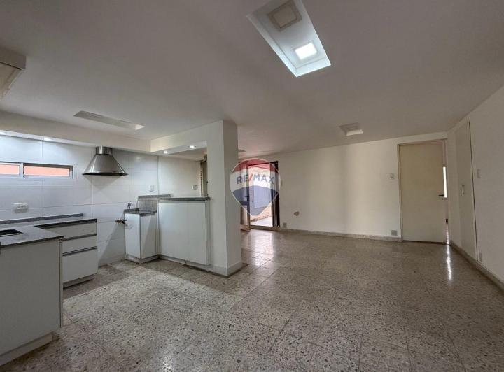 Casa · 200m² · 5 Ambientes