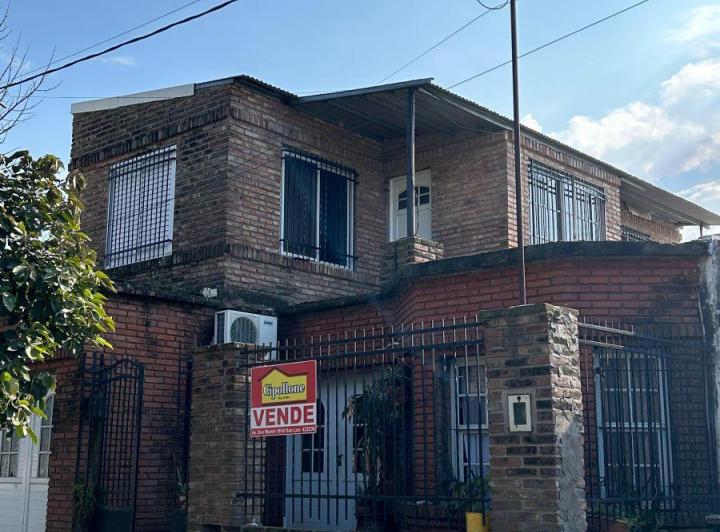 Casa · 120m² · 4 Ambientes · 1 Cochera