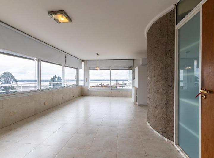 Departamento · 82m² · 4 Ambientes · 1 Cochera