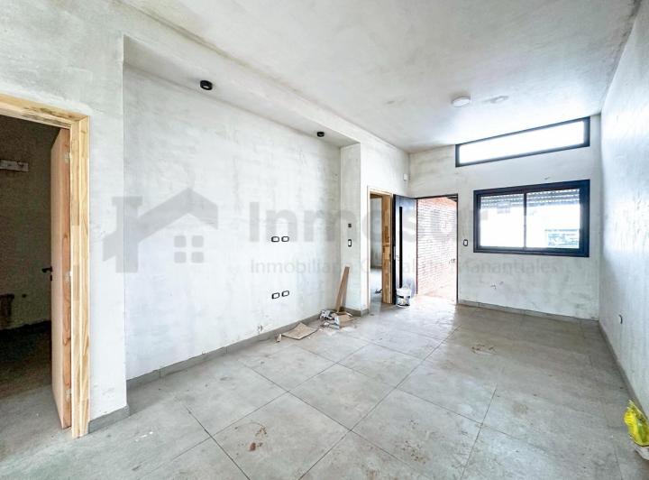 Casa · 180m² · 2 Dormitorios · 2 Cocheras