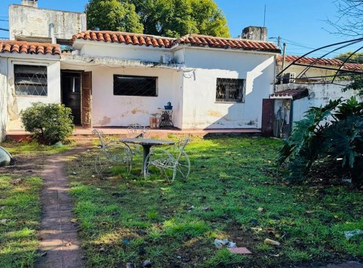 Casa · 150m² · 6 Ambientes · 2 Cocheras
