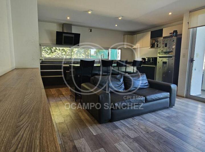Casa · 360m² · 5 Ambientes · 2 Cocheras
