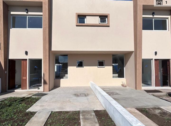Casa · 117m² · 4 Ambientes · 1 Cochera