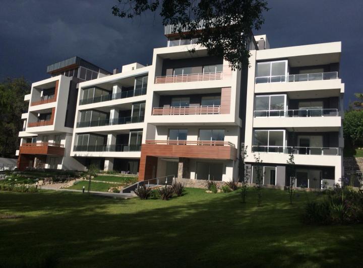 Departamento · 71m² · 5 Ambientes · 1 Cochera