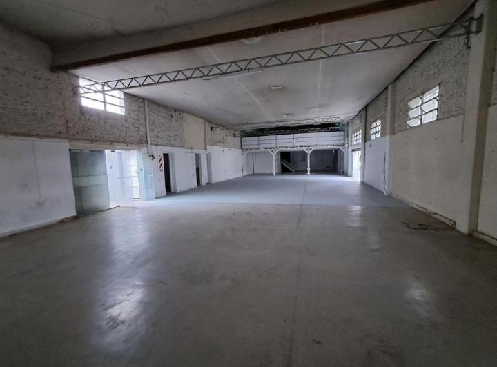 Bodega-Galpón · 400m² · 2 Ambientes