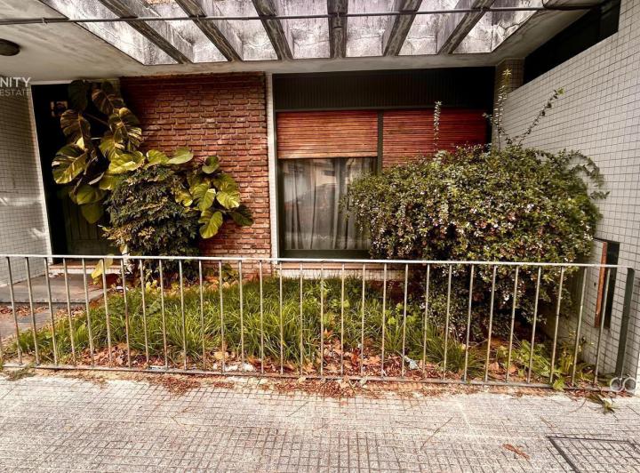 Terreno · 232m²