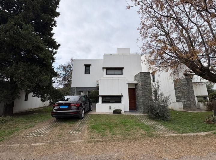 PH · 145m² · 7 Ambientes · 1 Cochera