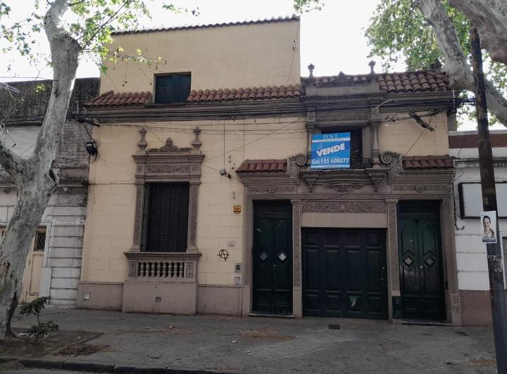 Casa · 196m² · 5 Ambientes · 1 Cochera
